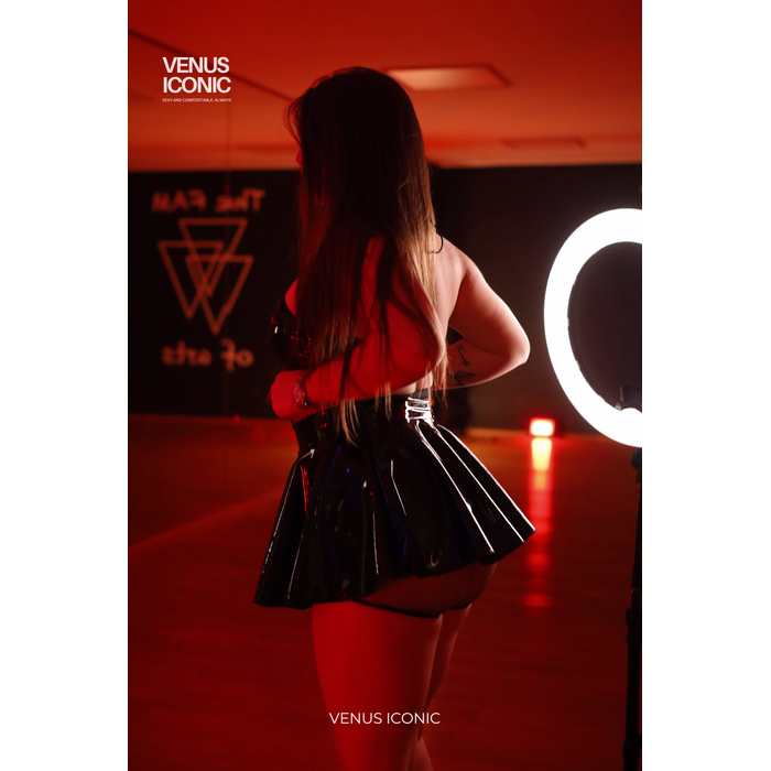Комплект топ та спідниця Venus Iconic BELLE GLOSSY для pole dance