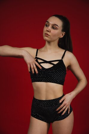 Sparkle Lurex Set — Блискучий Комплект із Велюровим Топом і Шортами для Танців та Сцени - чорний у крапку