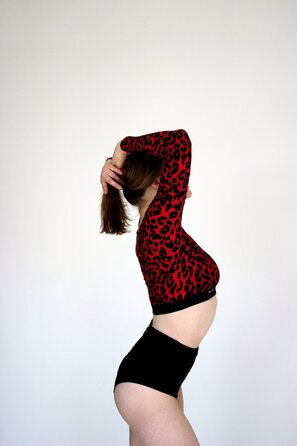 Animal Prints – Рашгард З Довгим Рукавом Для Pole Dance, Heels та Сценічних Виступів - червоний леопард