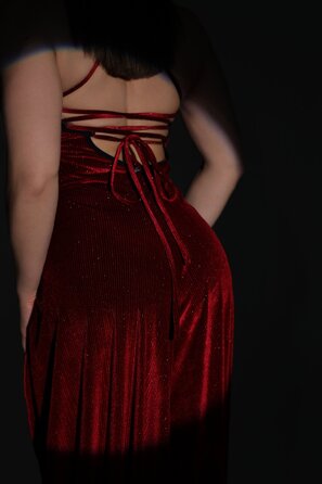 Комбінезон SPARKLING VELVET — Сяюче Вбрання для Руху в Pole Dance та Артистичному Танці - бордовий