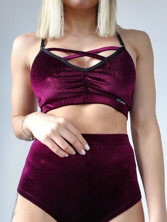 Classic Velvet Набір — Кроп-Топ з Перехресними Бретелями та Високі Шорти для Полденсу, Фітнесу та Виступів - бордовий
