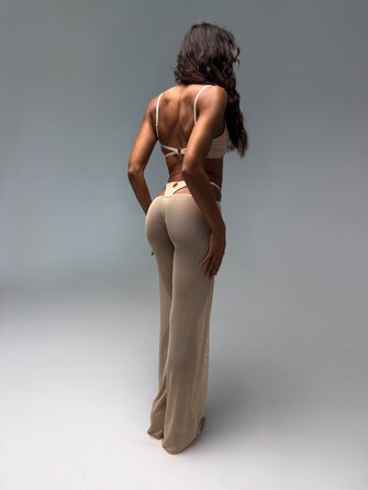 WHISPER DUST Pole Dance Комплект із 3 Елементів: Топ, Трусики та Широкі Сітчасті Штани з Портупеєю з Блиском для Pole Dance, Exotic та Сценічних Виступів - бежевий