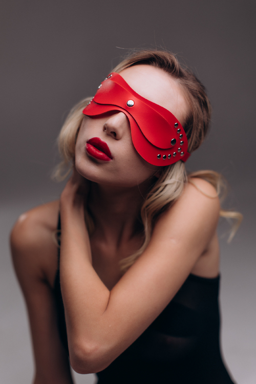 Маска Candy Hero МD2 красная экокожа