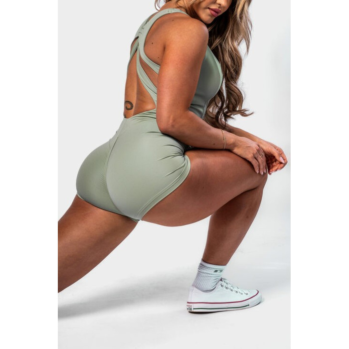 Комбінезон Nebbia Body-Enhancing Workout Jumpsuit STRONG BEAUTY Light Green 427