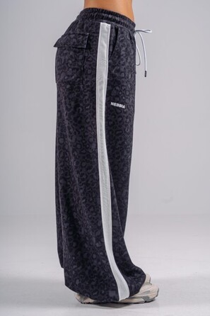 Штани Nebbia Baggy Leopard Sweatpants PRIMAL Black Leopard 865
