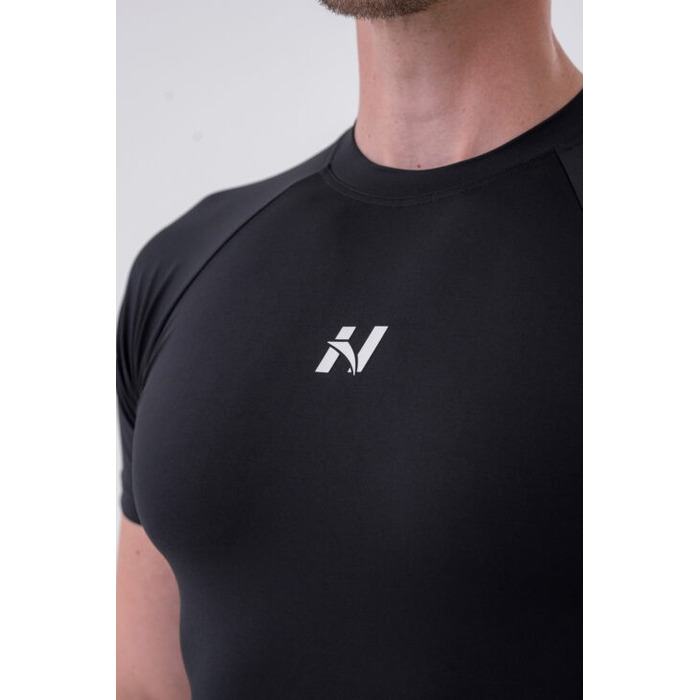 Футболка Nebbia Functional Slim-fit T-shirt Black 324