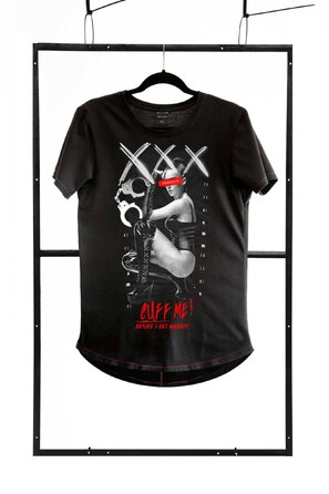 Мужская футболка с принтом «Cuff Мe!» Demoniq TSHRB004 черная, XL