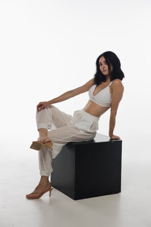 Комплект Muse Mesh з Трикутним Топом та Штанами з Сітки для Pole Dance, Stretching та Studio Практики - білий