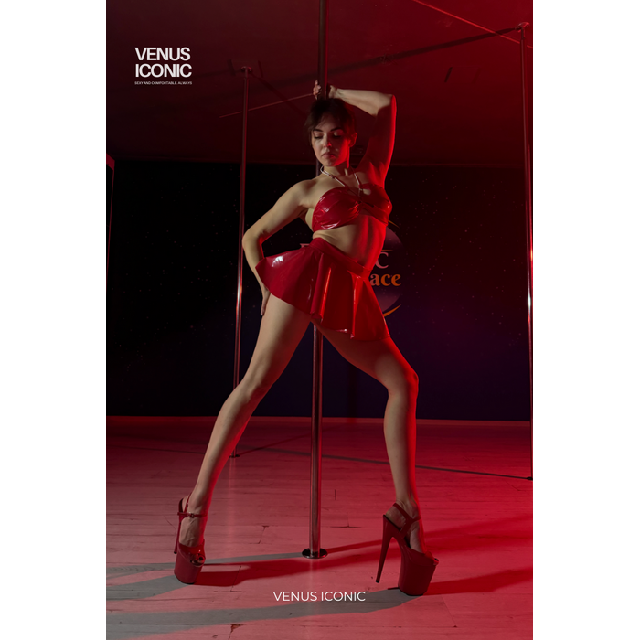 Комплект топу та спідниці Venus Iconic BELLE & GLOSSY для pole dance з лаку