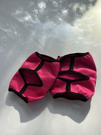 Рожеві наколінники для занять pole exotic і twerk.